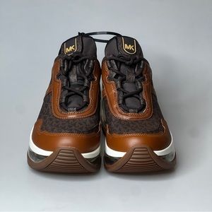 Michael Kors Brand New without tag size 8.5